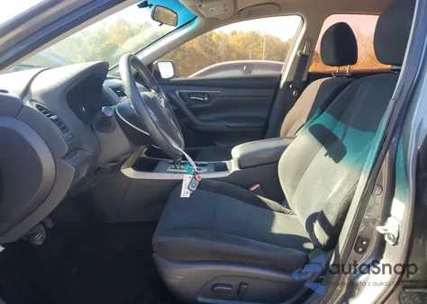 2015 Nissan Altima 2.5 z USA, uszkodzony, nr VIN 1N4AL3AP2FN873582